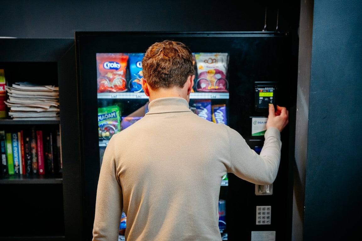 Wij bieden onze studenten graag een verfrissend drankje of snack aan - DGA-Vending