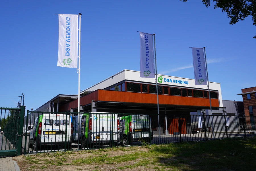 Buitenaanzicht DGA Vending showroom Wijchen