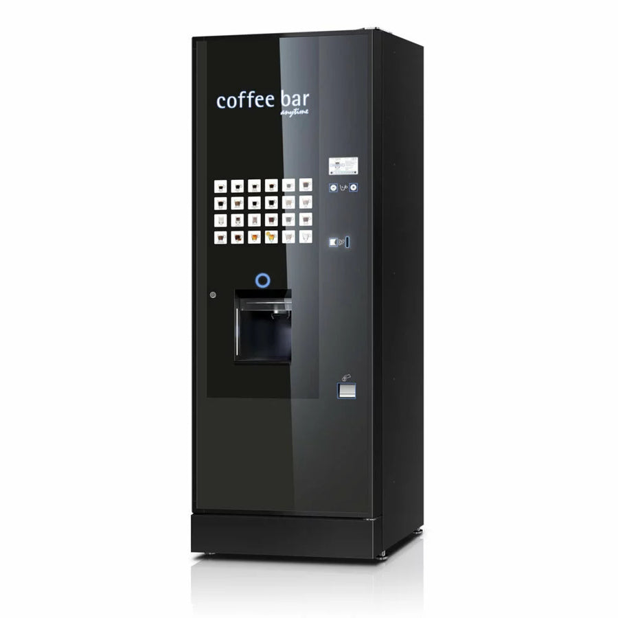 BUB Freestanding Kaffeeautomat mit schwarzer Glasfront und Getränketasten, schräge Vorderansicht