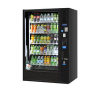 Vendo G-Drink Standard 9 (DM9) brede drankenautomaat met flessen achter glas, schuin vooraanzicht