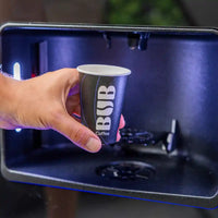 BUB Coffee-beker wordt uit de bekeruitgifte van de Sielaff SiLine HG TS 27 gepakt